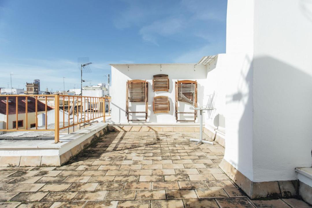 Bright Duplex W/ Terrace Apartment *