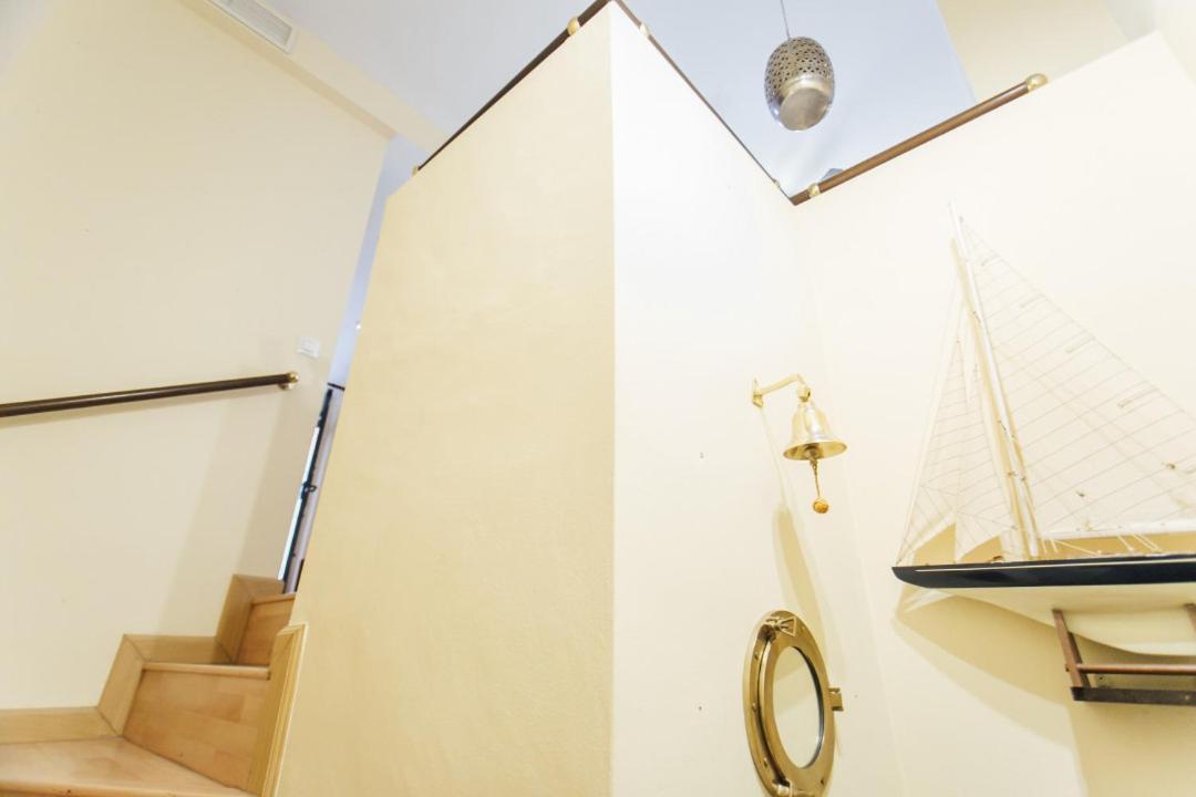 Bright Duplex W/ Terrace Apartment Seville
